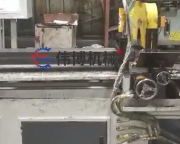 425 automatic pipe cutting machine cutting square pipe